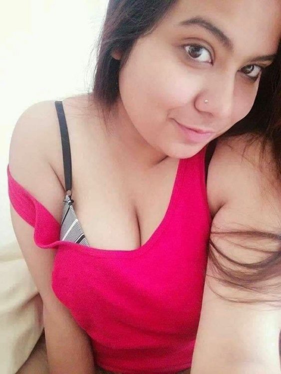 Big Boobs Yong Curvy Girl (3).jpg