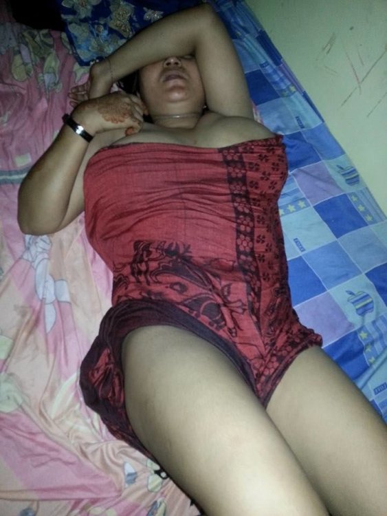Busty Muslim Aunty Nude Photos (19).jpg