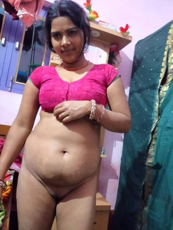 438869945_Bhabhi(9).jpg.ed0c0a94fb245a1eca8dfe40571c7e53.jpg