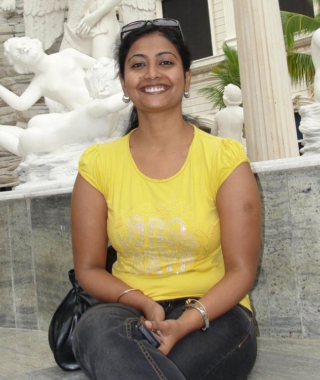 Busty & Big Ass South Indian Bhabhi  (6).jpg