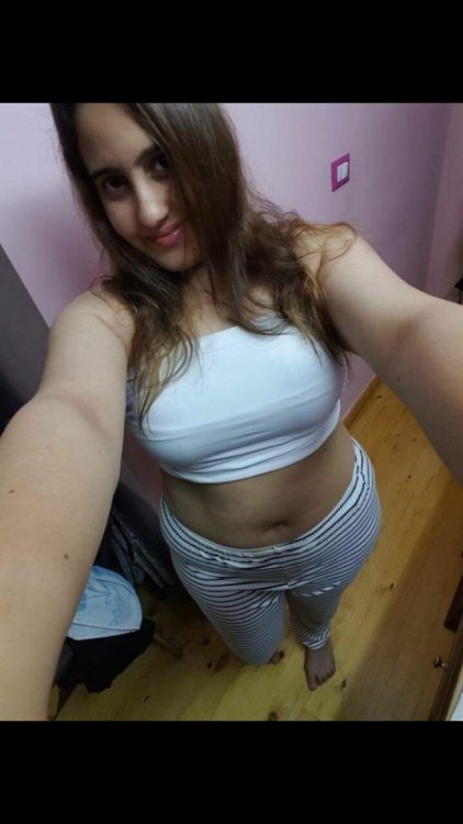 Cute Young Paki Nude Selfies (7).JPG