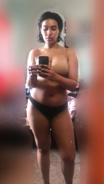 Desi University Girl Nude Pics (11).jpg