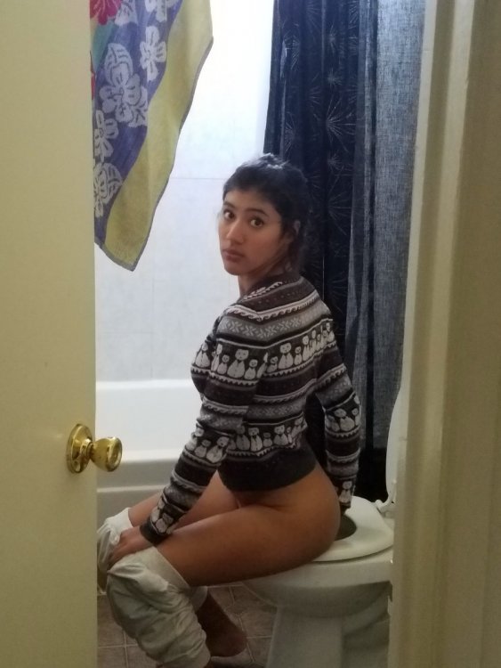 303199939_TeenSelfies(7).thumb.jpg.b11034342259a2eef9518b9457738bc9.jpg