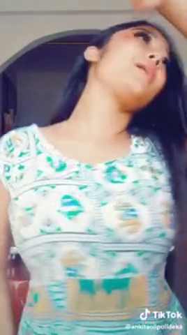 Girl Accidently Flashed Her Pussy In her Tiktok Video, Don't Miss ...