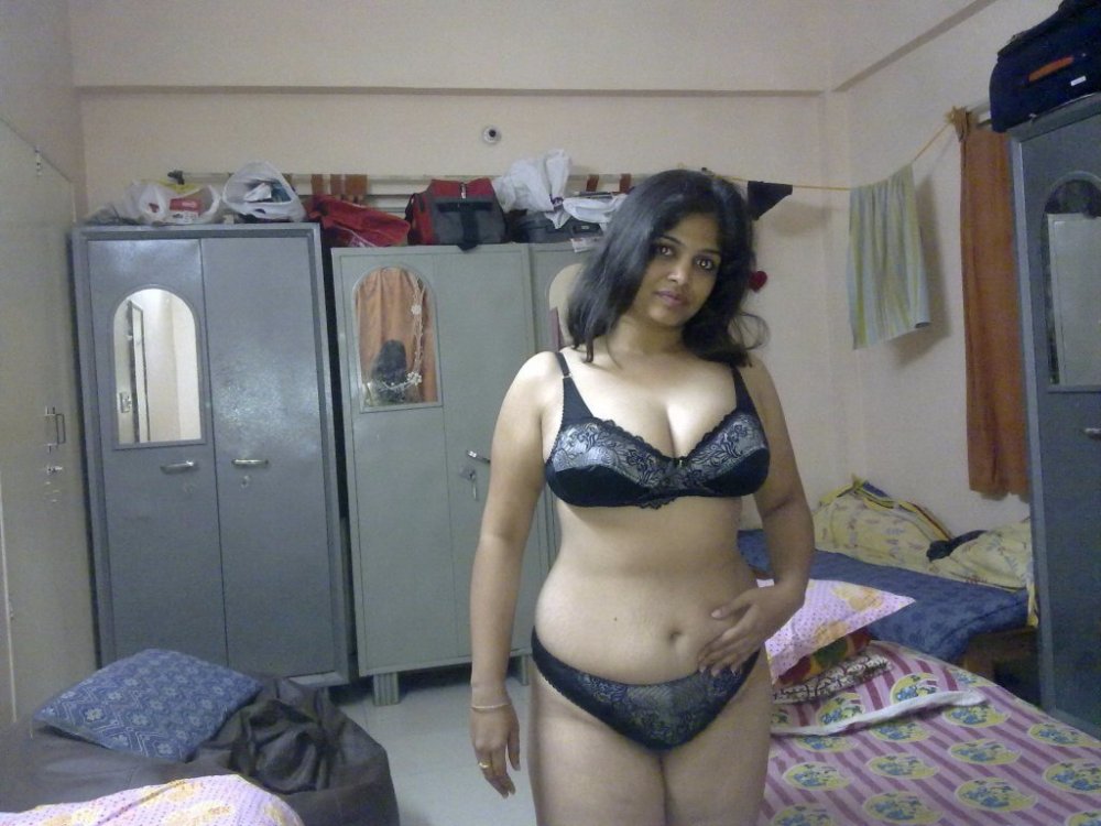 Alluring Booblicious Lady RMZ 55.jpg
