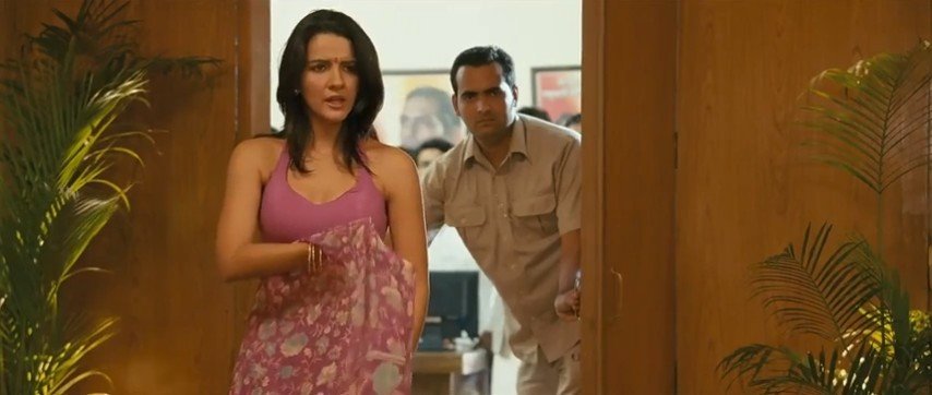 redditsave.com_shruti_seth_hot_scene_in_raajneeti_2010-2p3a3rwqxb691_exported_4500.jpg