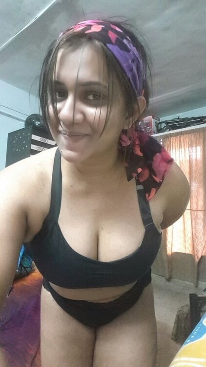 Dirty Pooja Aunty Asshole & Bikini Show 160 pics (150).jpg