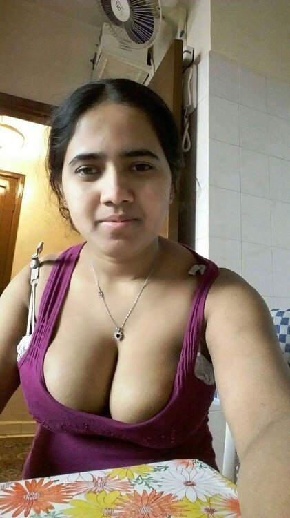 Indian aunty with big boobs - 7-2.jpg